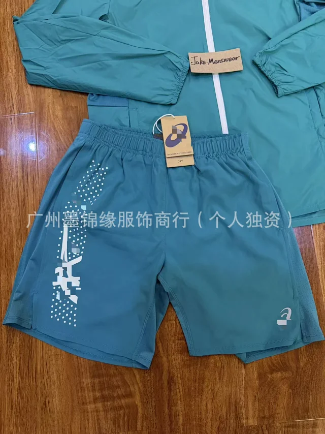 ASICS Jackets Hooded full-zip windbreaker jacket with contrast zipper and dotted sleeve graphic product detail image 14