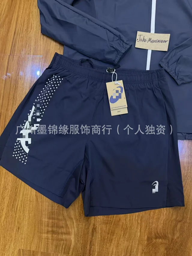 ASICS Jackets Hooded full-zip windbreaker jacket with contrast zipper and dotted sleeve graphic product detail image 11