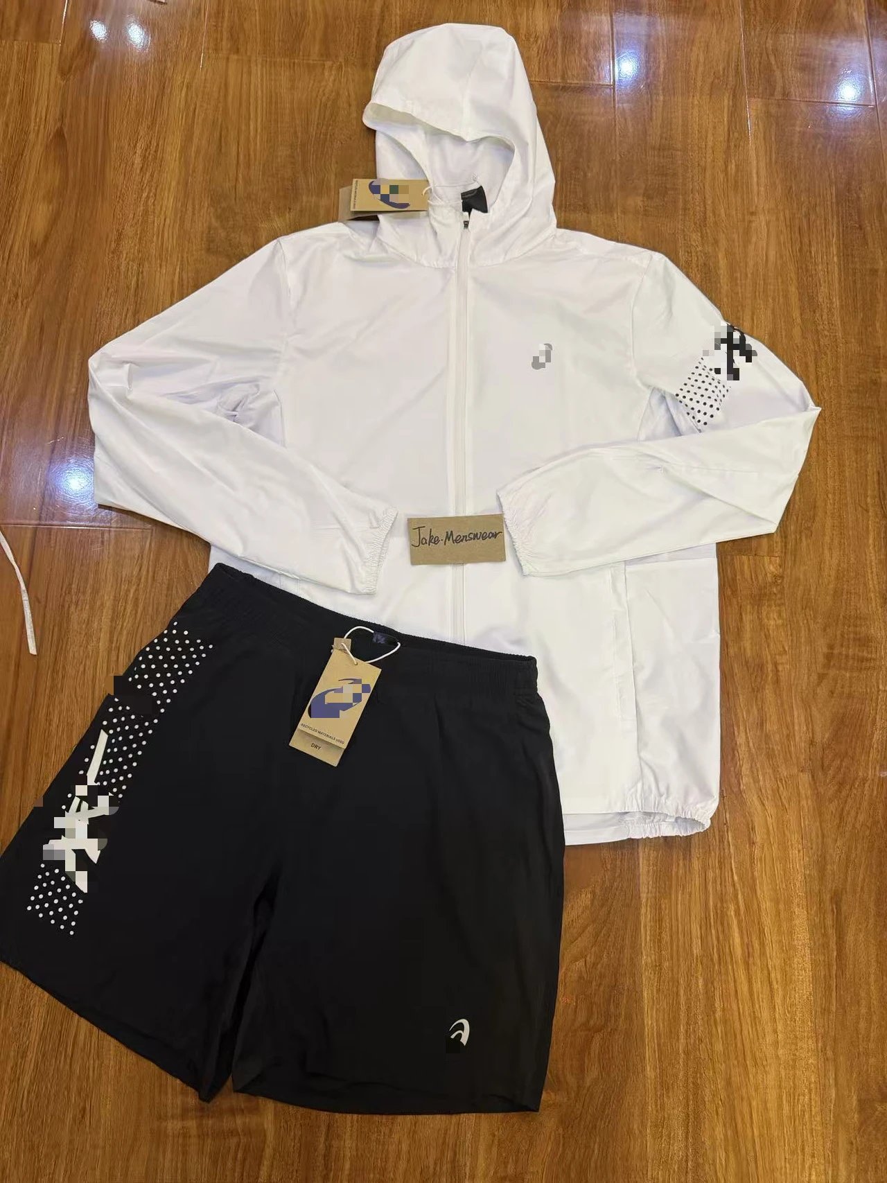 ASICS Jackets Hooded full-zip windbreaker jacket with contrast zipper and dotted sleeve graphic — White two-piece set