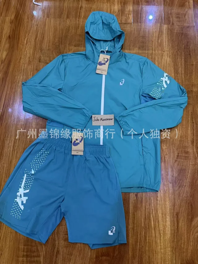 ASICS Jackets Hooded full-zip windbreaker jacket with contrast zipper and dotted sleeve graphic product detail image 19