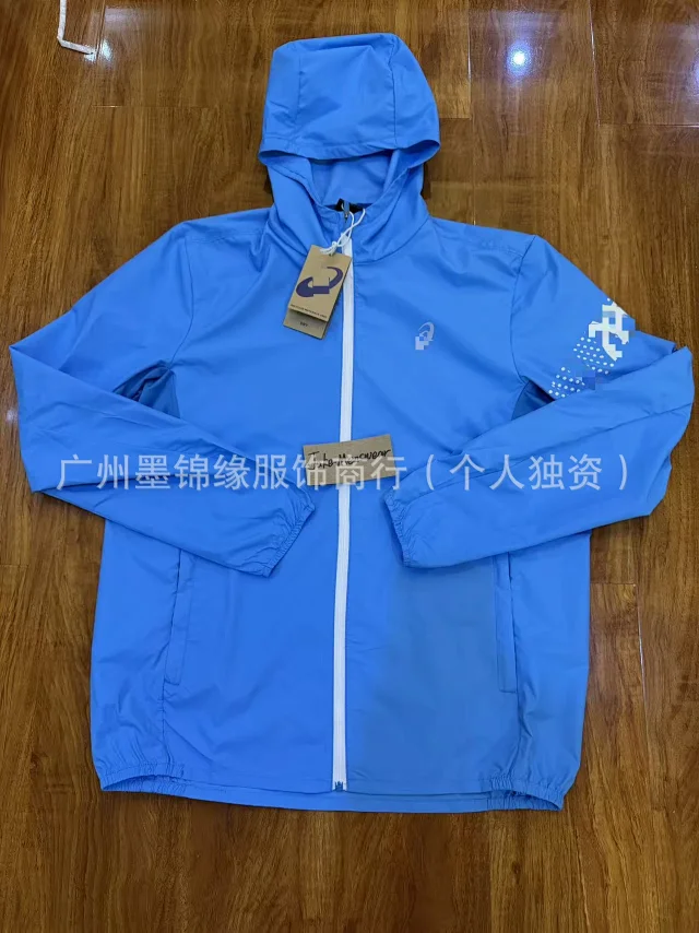 ASICS Jackets Hooded full-zip windbreaker jacket with contrast zipper and dotted sleeve graphic product detail image 15