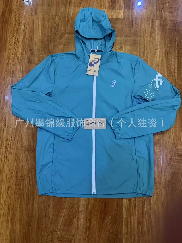 ASICS Jackets Hooded full-zip windbreaker jacket with contrast zipper and dotted sleeve graphic product detail image 13