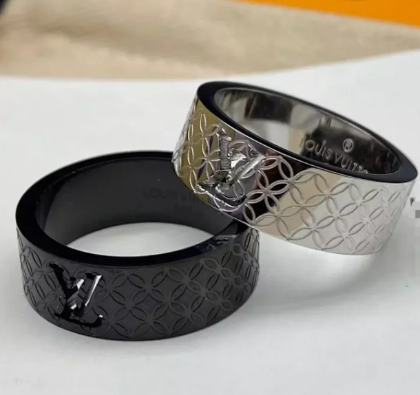 Full Print Cutout Embossed Pattern Ring Ins Same Style Xiaohongshu Recommended Internet Celebrity Hot Selling Couple Must-Have Top Gift Choice Whatsapp: +44 07917991593