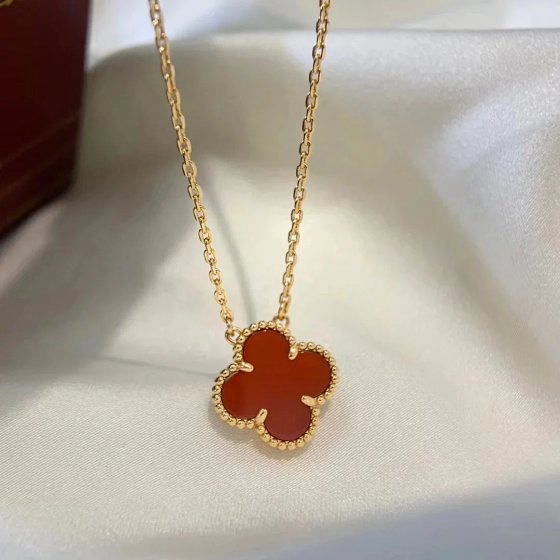Clover necklace with agate and gold material that does not fade, popular Instagram style explosive item