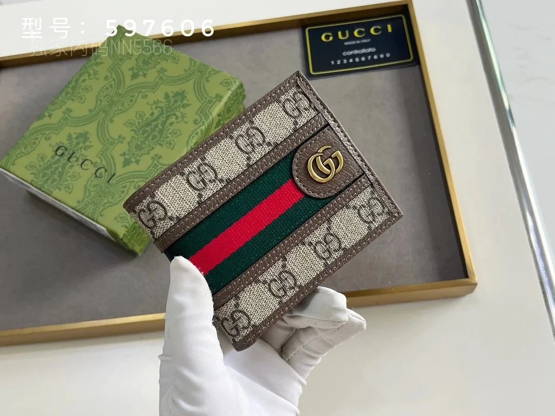Gucci GG Canvas Card Holder