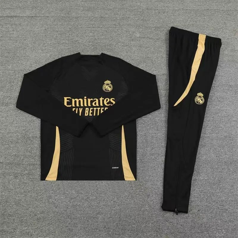 24皇马黑色拼黄色