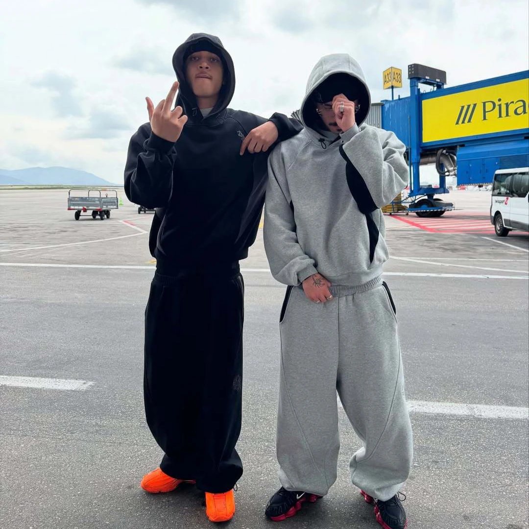 Mertra hoodie set can be single piece