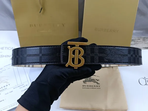 Burberry Equestrian Knight Card Holder Beige Accessories - 21