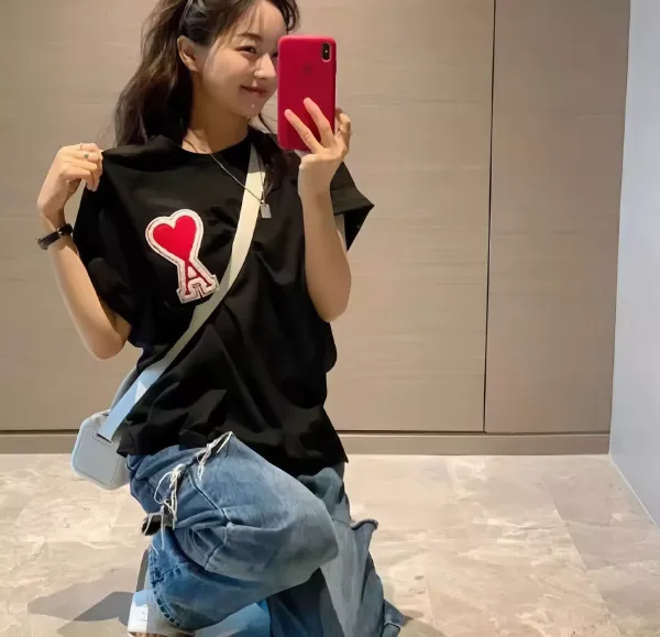 Ami Paris Heart Logo Navy T-Shirt - 14