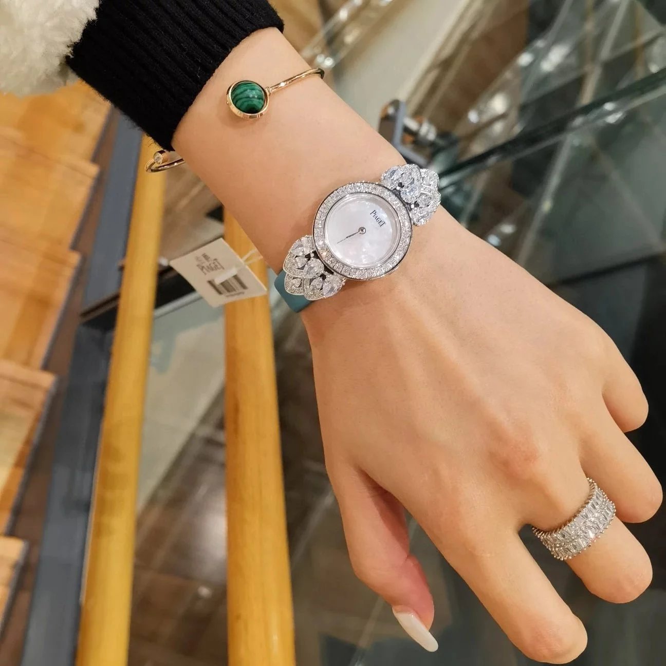 Mother of Pearl Dial - White Diamonds
