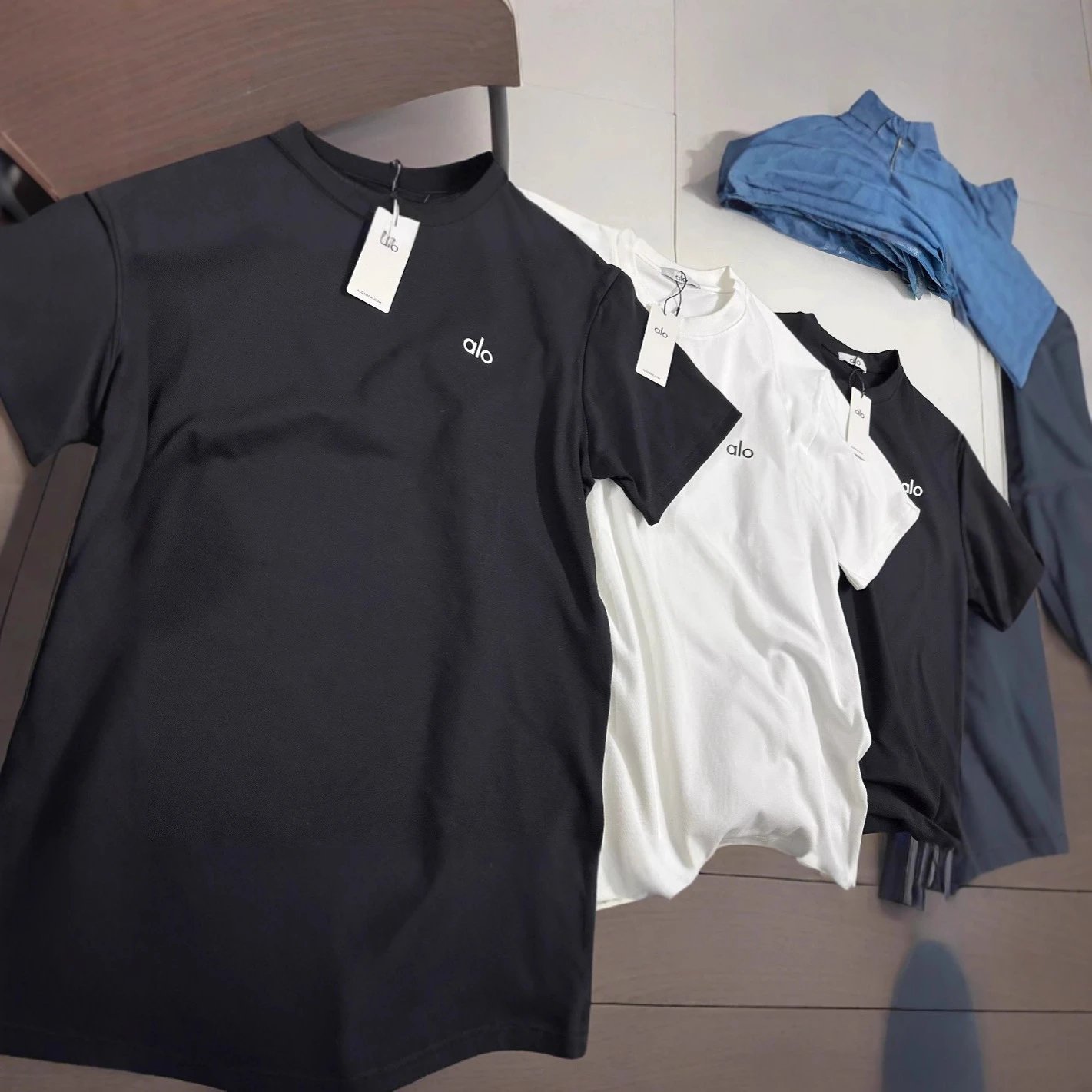 Alo Classic White Navy Black Embroidered Polo Shirt
