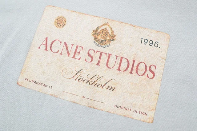 Acne Studios T-Shirts Layered long-sleeve shirt-sleeve design with chest patch product detail image 4