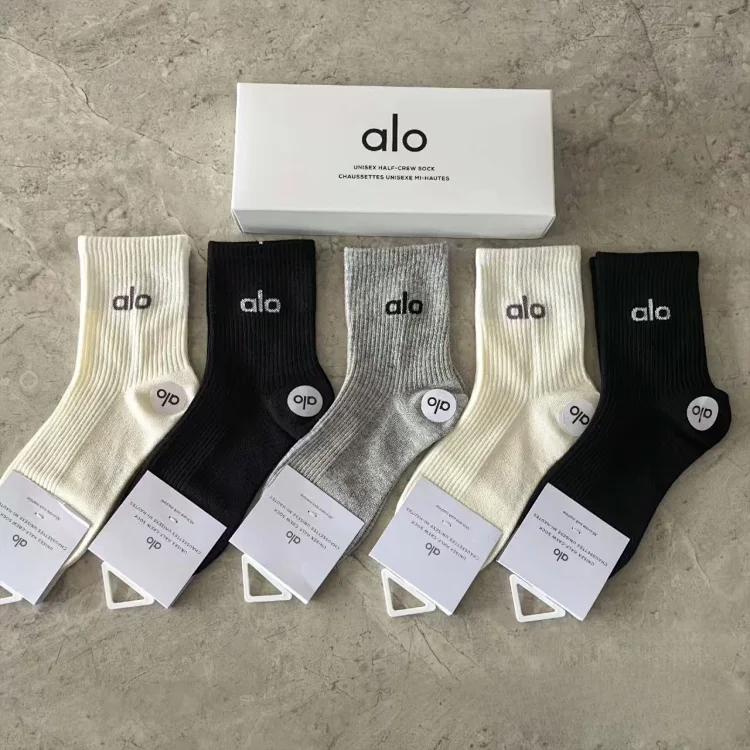 alo sports socks boneless seam solid color mesh cotton socks(pic1) alo sports socks boneless seam solid color mesh cotton socks