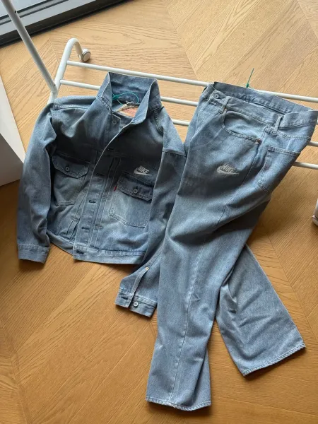 Nike x Levi's Trucker Jacket Light Wash Denim Jacket - 7