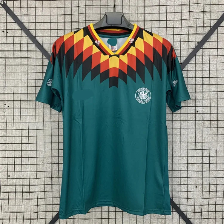 Retro national team series 06 Brazil 04 Portugal France Argentina Germany home and away short-sleeved and long-sleeved(pic30) Retro national team series 06 Brazil 04 Portugal France Argentina Germany home and away short-sleeved and long-sleeved