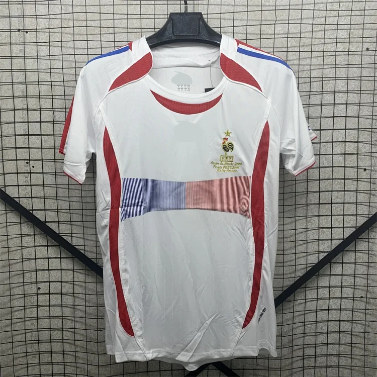 Retro national team series 06 Brazil 04 Portugal France Argentina Germany home and away short-sleeved and long-sleeved(pic36) Retro national team series 06 Brazil 04 Portugal France Argentina Germany home and away short-sleeved and long-sleeved