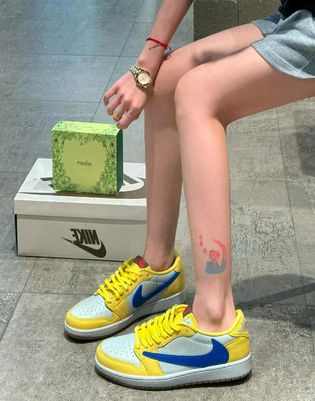 Nike Sneakers Air Jordan 1 low- and high-top product detail image 2