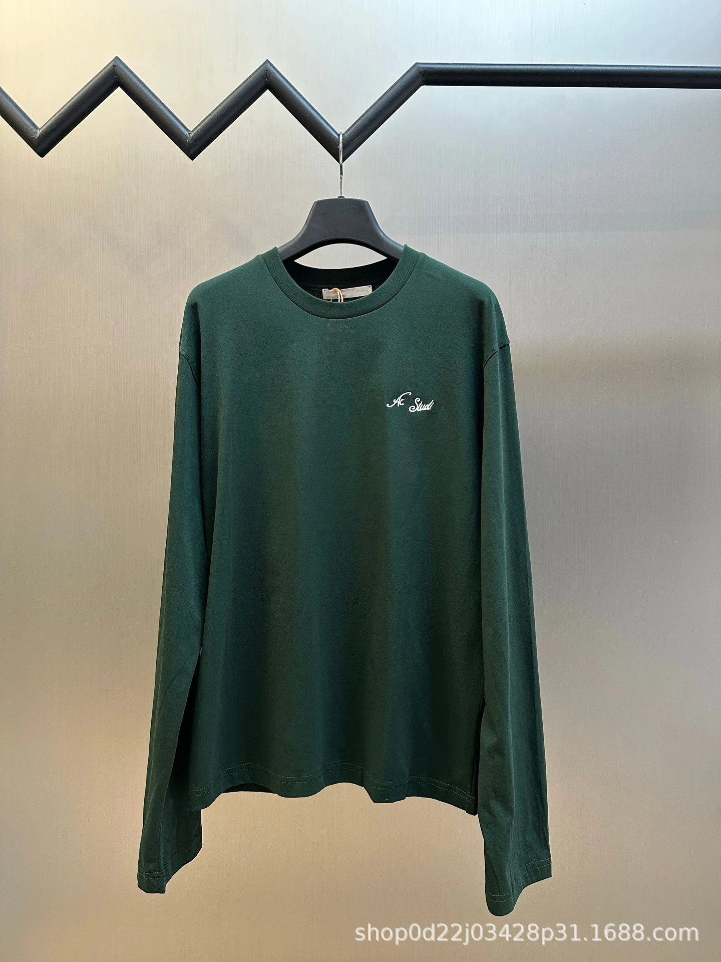 Letter Embroidery Long Sleeve T-Shirt photo 5