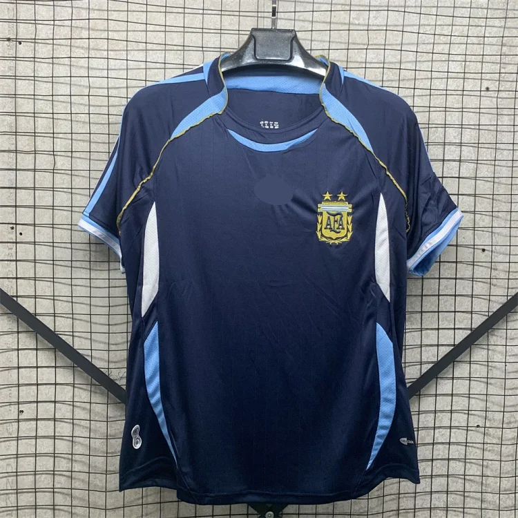 Retro national team series 06 Brazil 04 Portugal France Argentina Germany home and away short-sleeved and long-sleeved(pic2) Retro national team series 06 Brazil 04 Portugal France Argentina Germany home and away short-sleeved and long-sleeved