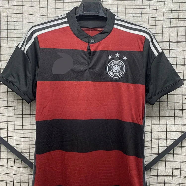 Retro national team series 06 Brazil 04 Portugal France Argentina Germany home and away short-sleeved and long-sleeved(pic26) Retro national team series 06 Brazil 04 Portugal France Argentina Germany home and away short-sleeved and long-sleeved