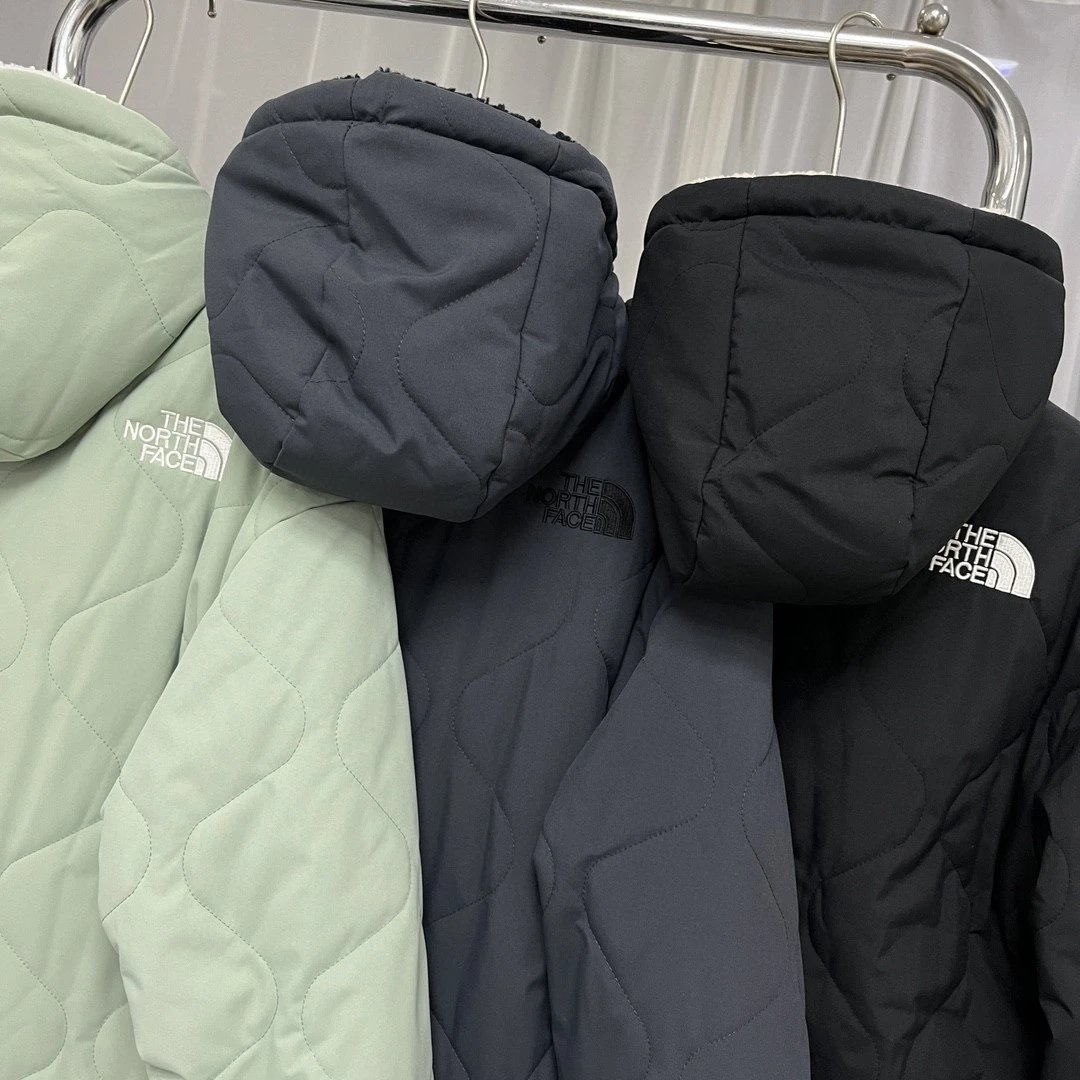 The North Face Denali Fleece Hooded Jacket Black Outerwear - 27