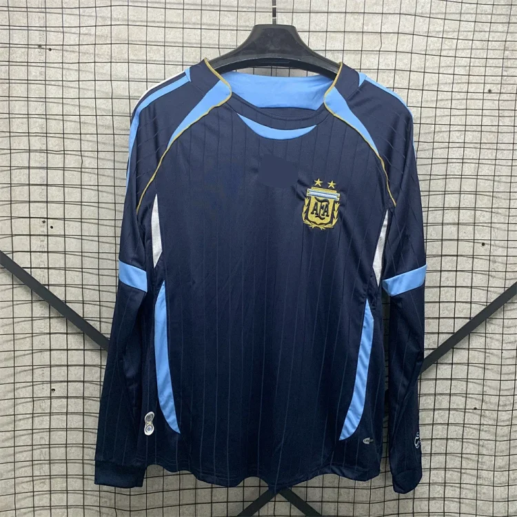 Retro national team series 06 Brazil 04 Portugal France Argentina Germany home and away short-sleeved and long-sleeved(pic7) Retro national team series 06 Brazil 04 Portugal France Argentina Germany home and away short-sleeved and long-sleeved
