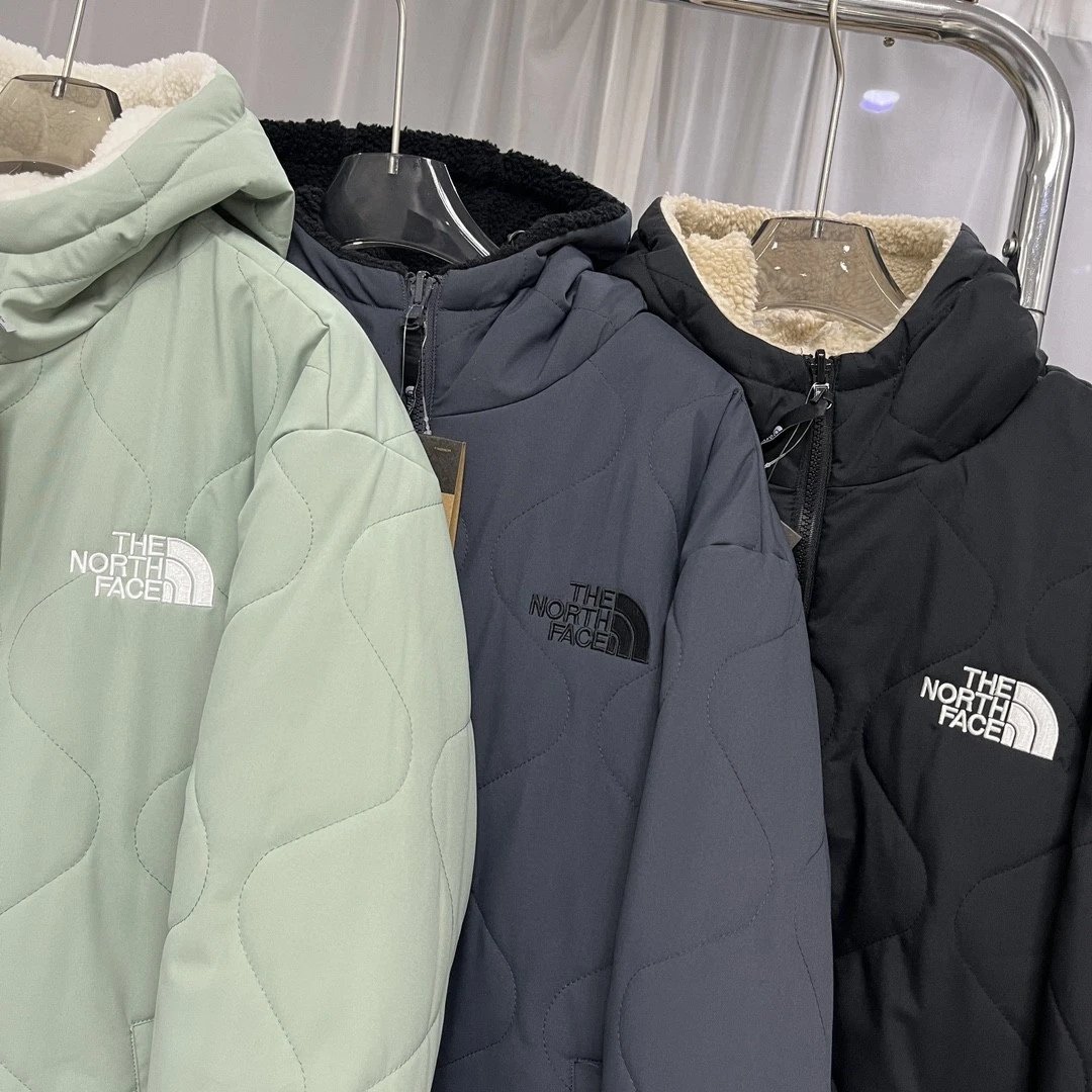 The North Face Denali Fleece Hooded Jacket Black Outerwear - 26