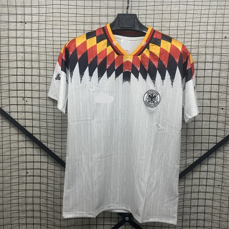 Retro national team series 06 Brazil 04 Portugal France Argentina Germany home and away short-sleeved and long-sleeved(pic31) Retro national team series 06 Brazil 04 Portugal France Argentina Germany home and away short-sleeved and long-sleeved