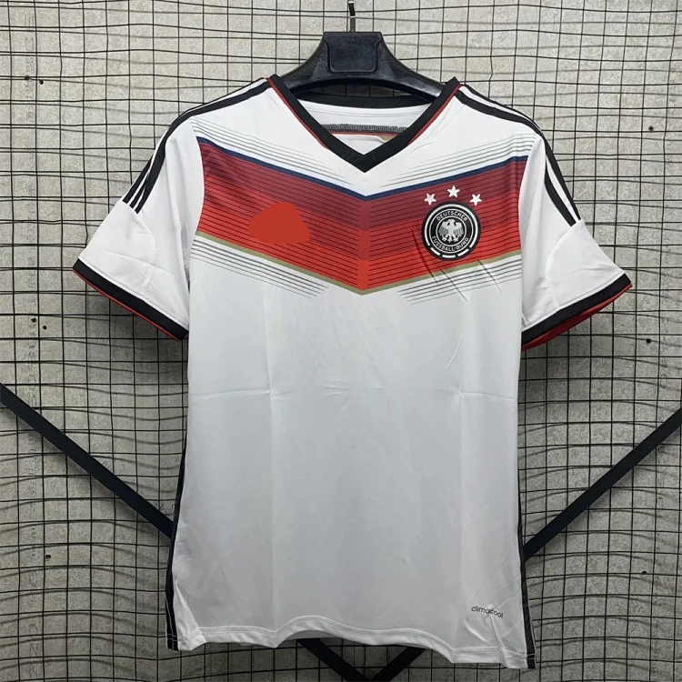 Retro national team series 06 Brazil 04 Portugal France Argentina Germany home and away short-sleeved and long-sleeved(pic32) Retro national team series 06 Brazil 04 Portugal France Argentina Germany home and away short-sleeved and long-sleeved