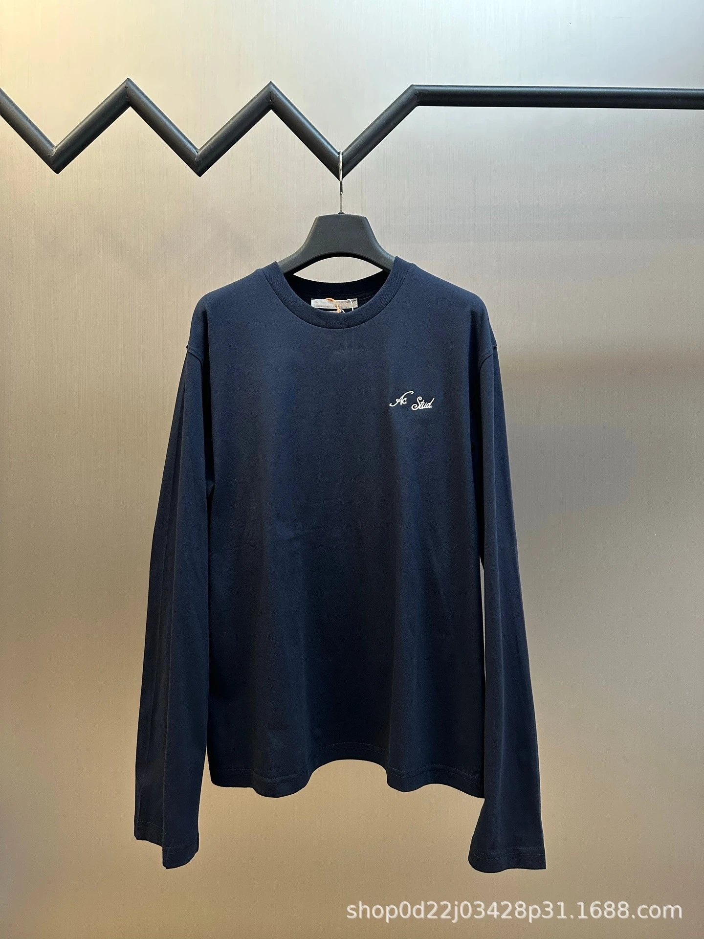 Letter Embroidery Long Sleeve T-Shirt photo 6