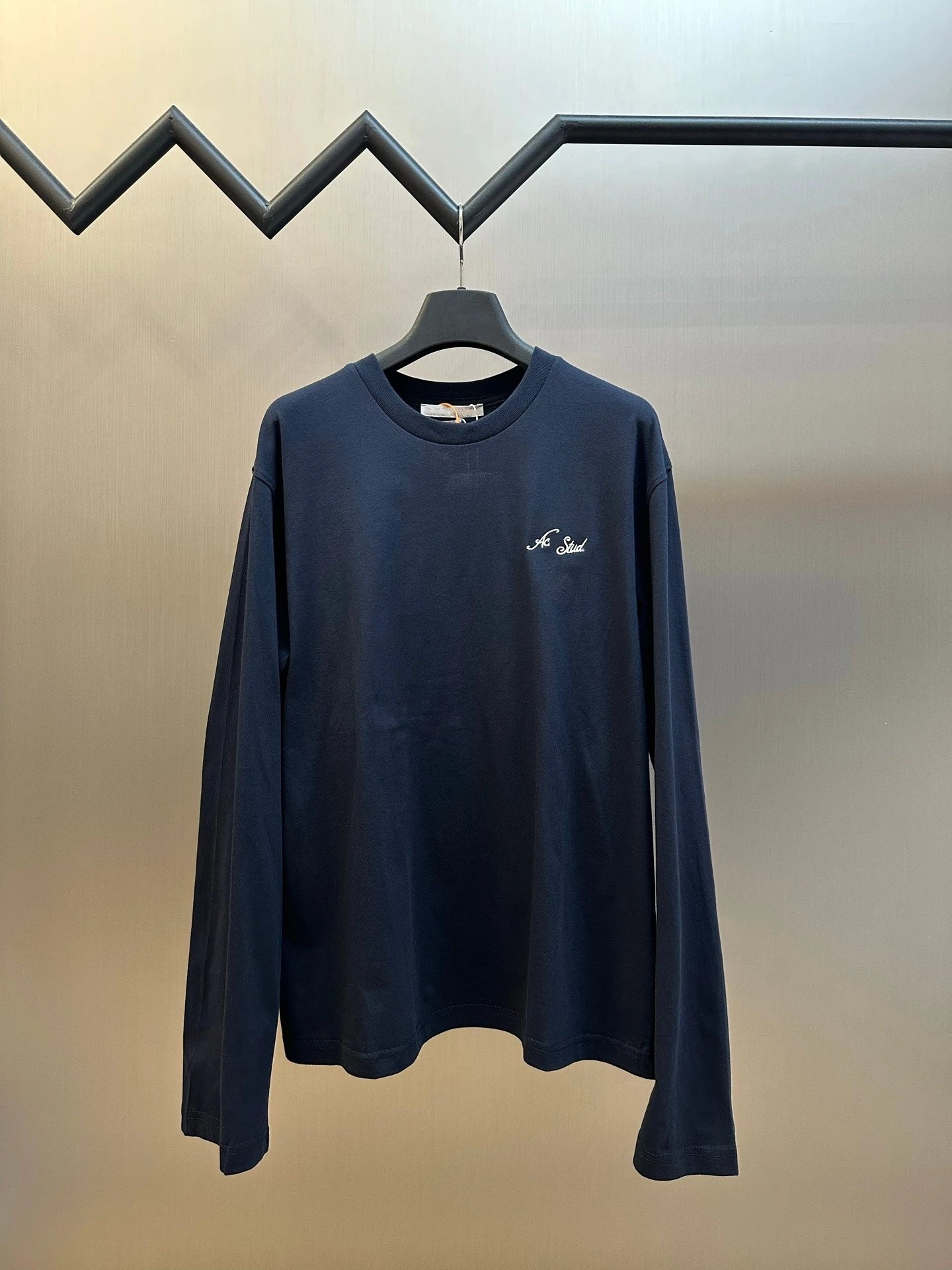 Letter Embroidery Long Sleeve T-Shirt photo 3