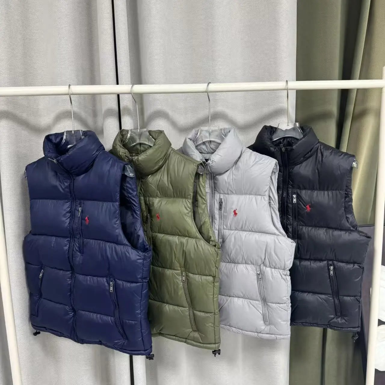 Embroidered Red Label Quilted Gilet photo 8