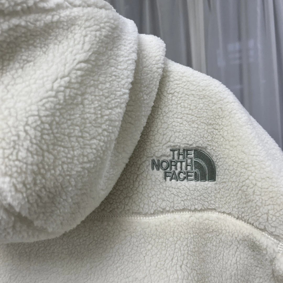The North Face Denali Fleece Hooded Jacket Black Outerwear - 28