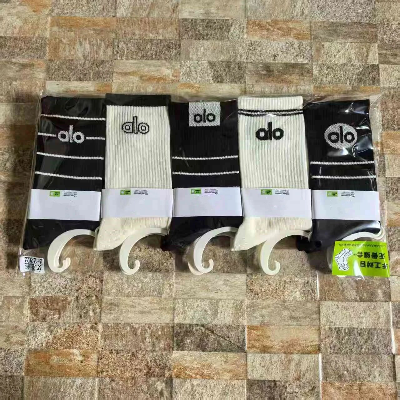 Cotton Crew Socks photo 2