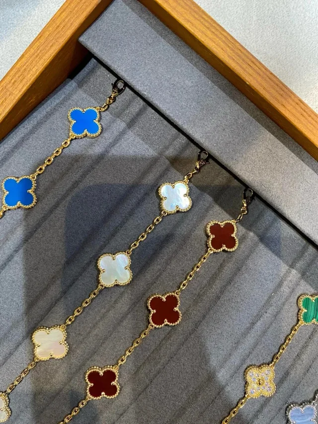 Unbranded Jewelry Four-Leaf Clover Chain Bracelet product detail image 6