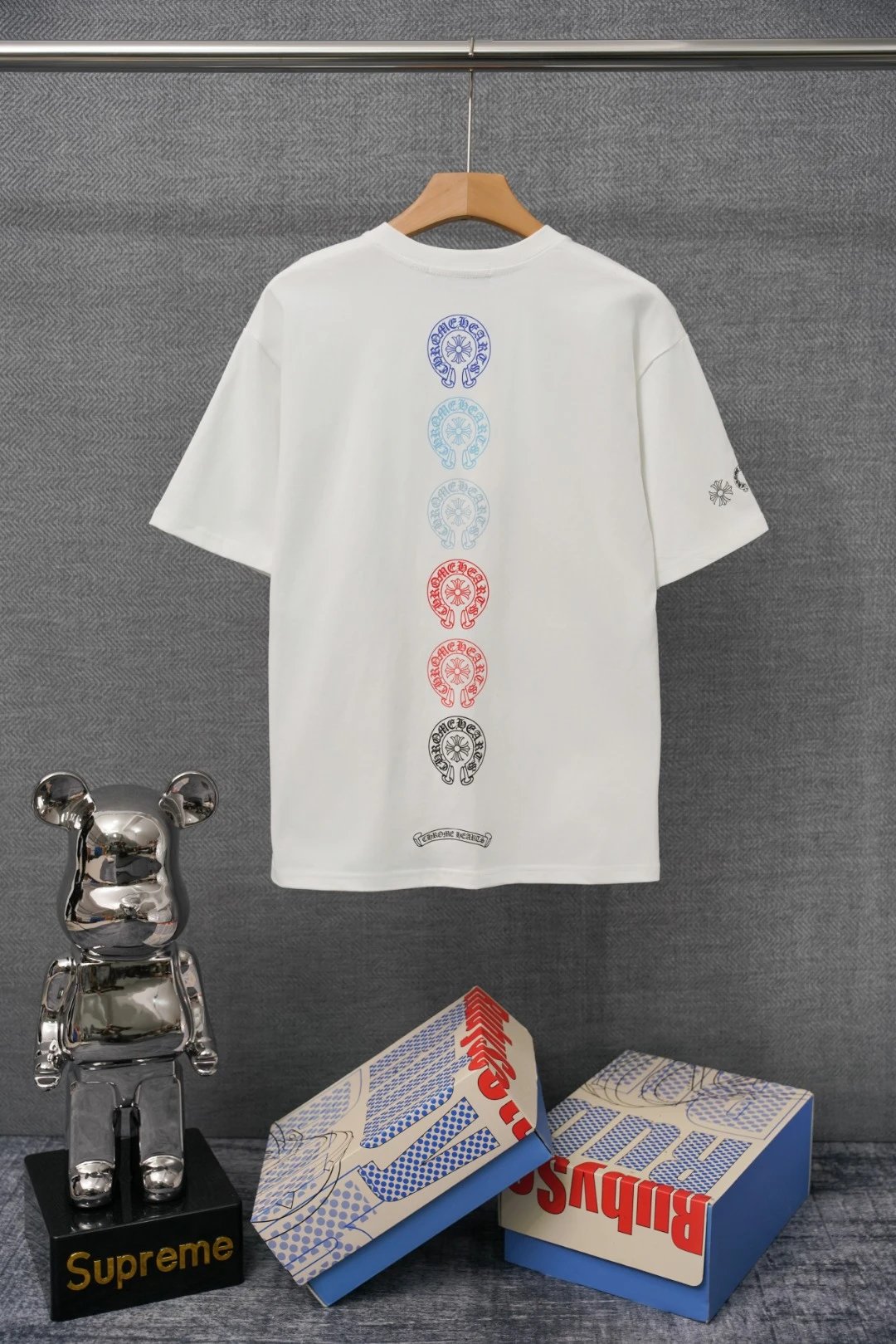 Graphic Print T-Shirt photo 3