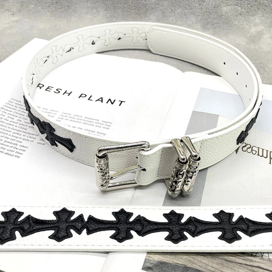 【15个黑色十字白底-加厚滚轮】克罗CH圣剑心皮带