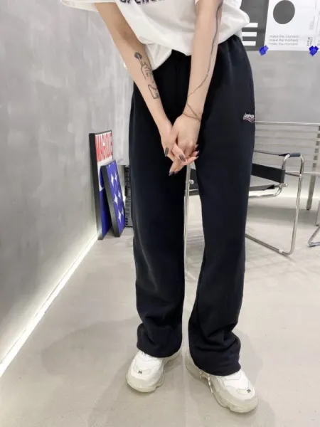 Balenciaga Logo-Embroidered Purple Sweatpants - 21