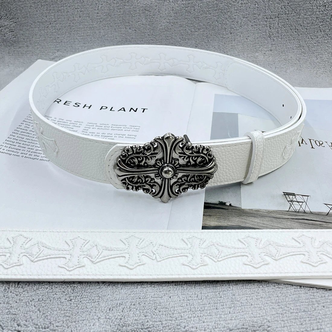 【15个白色十字白底，花十字】皮带