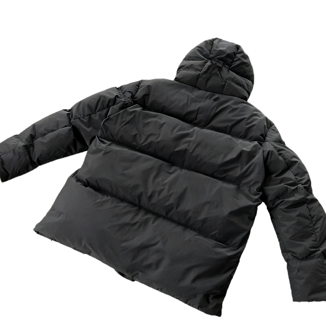 Left Arm Black Tape Bell Front Placket Vertical Zipper Left Two Small Buttons Bottom Eight Pockets 66100701
