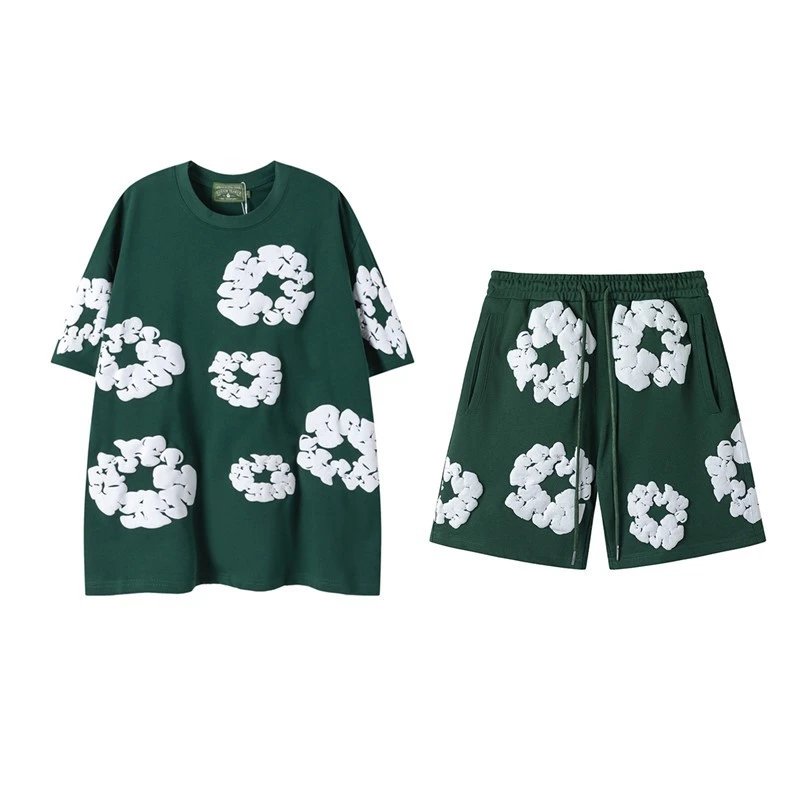 Short sleeved suit in green