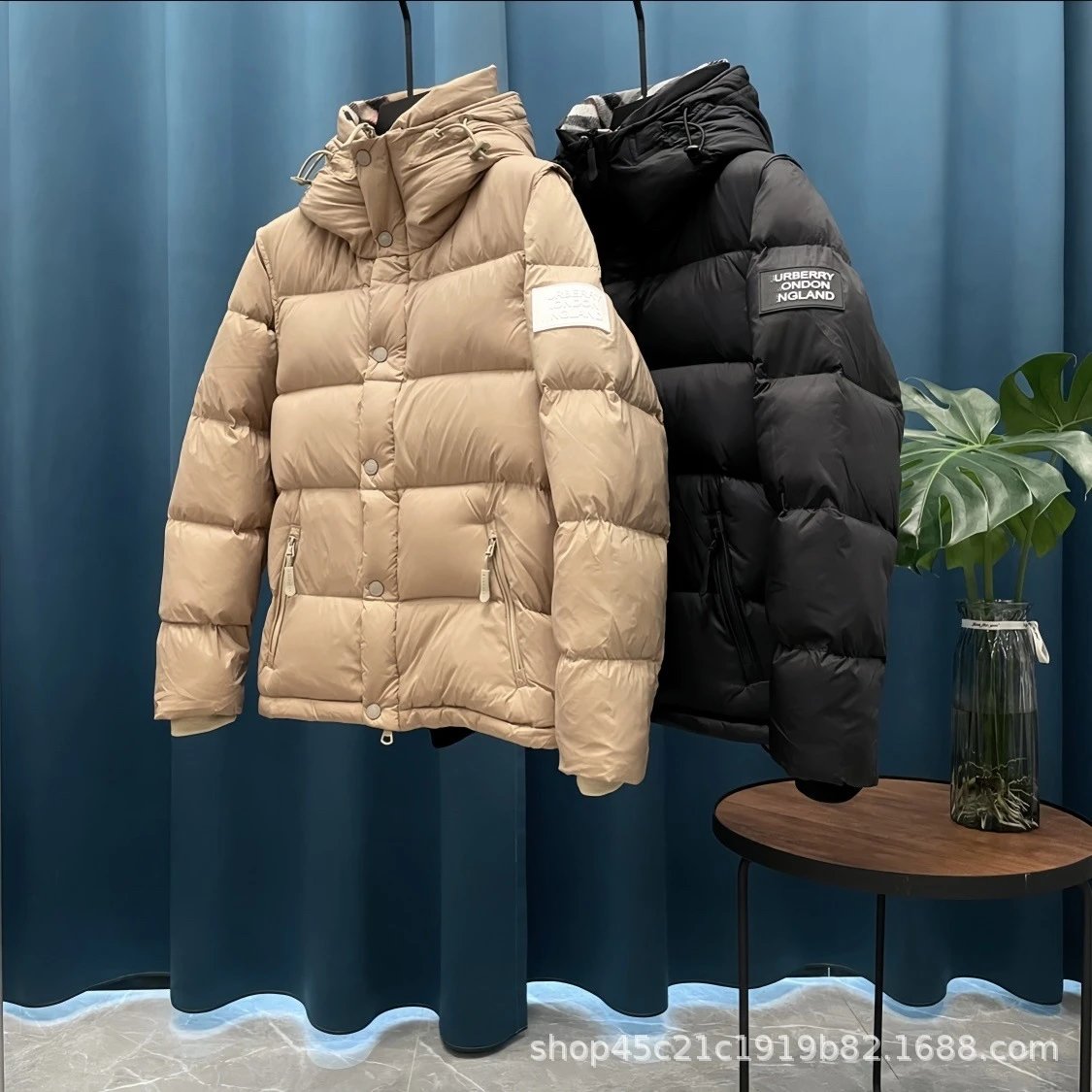 Burberry Puffer Jacket [Beige 