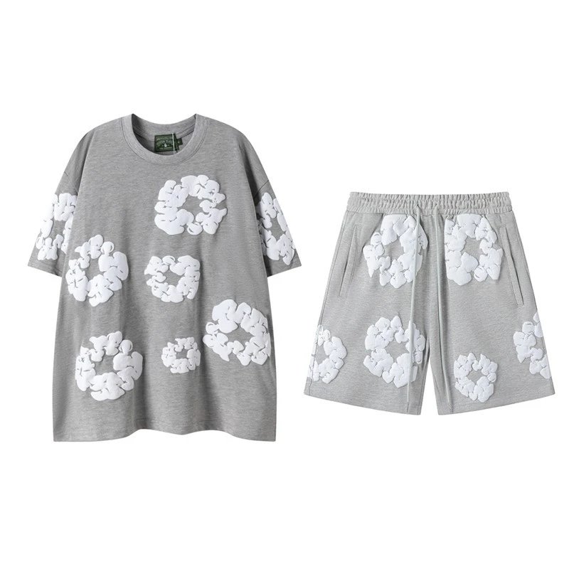 Short sleeved suit in light gray