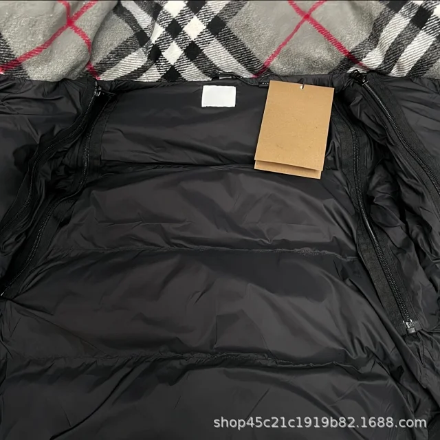 Burberry Jackets Detachable-Sleeve Hooded Puffer Jacket product detail image 10