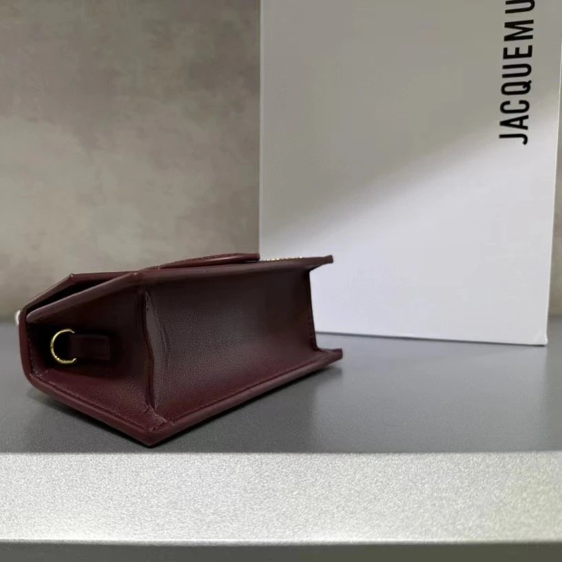 Jacquemus Le Chiquito Gold Metallic Handbag - 9
