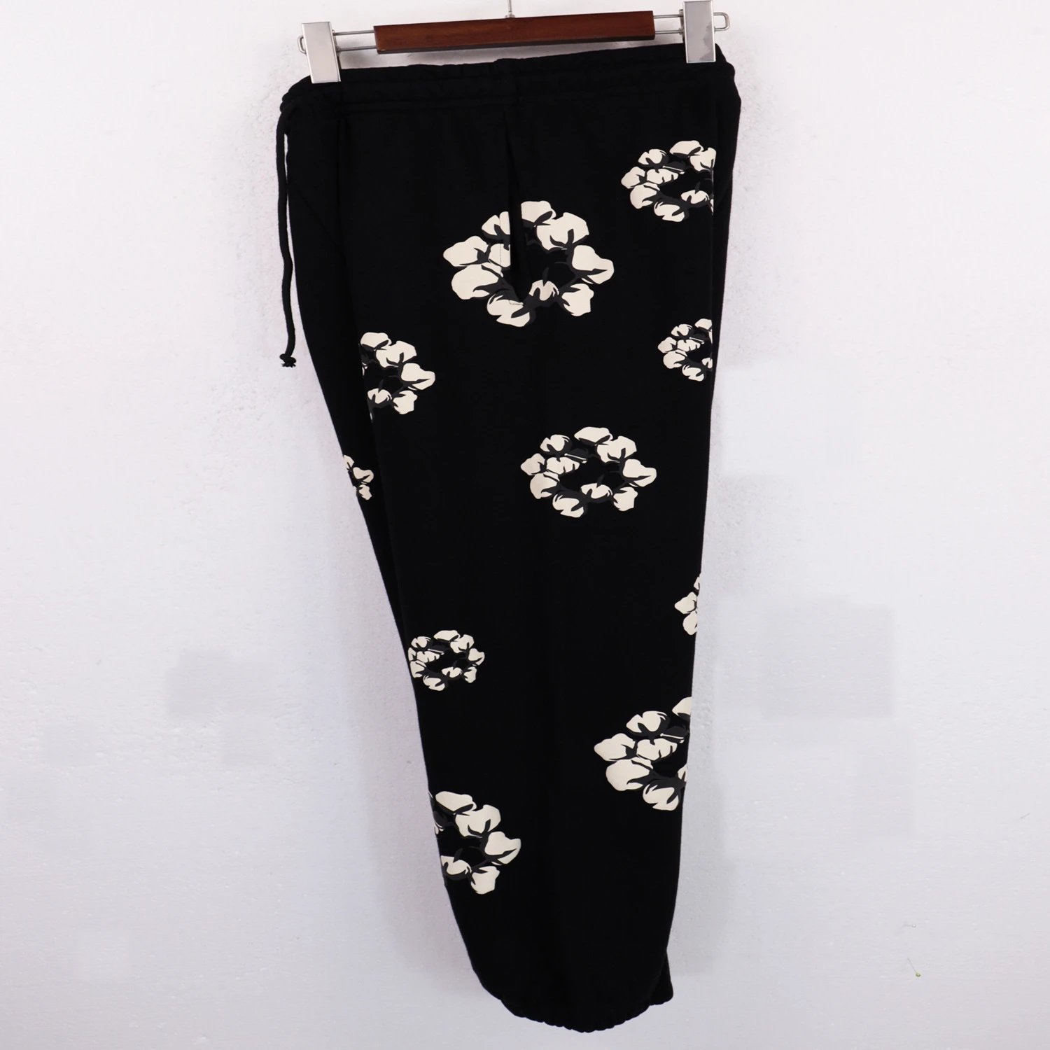 Design Floral Print Black Sweatpants - 21