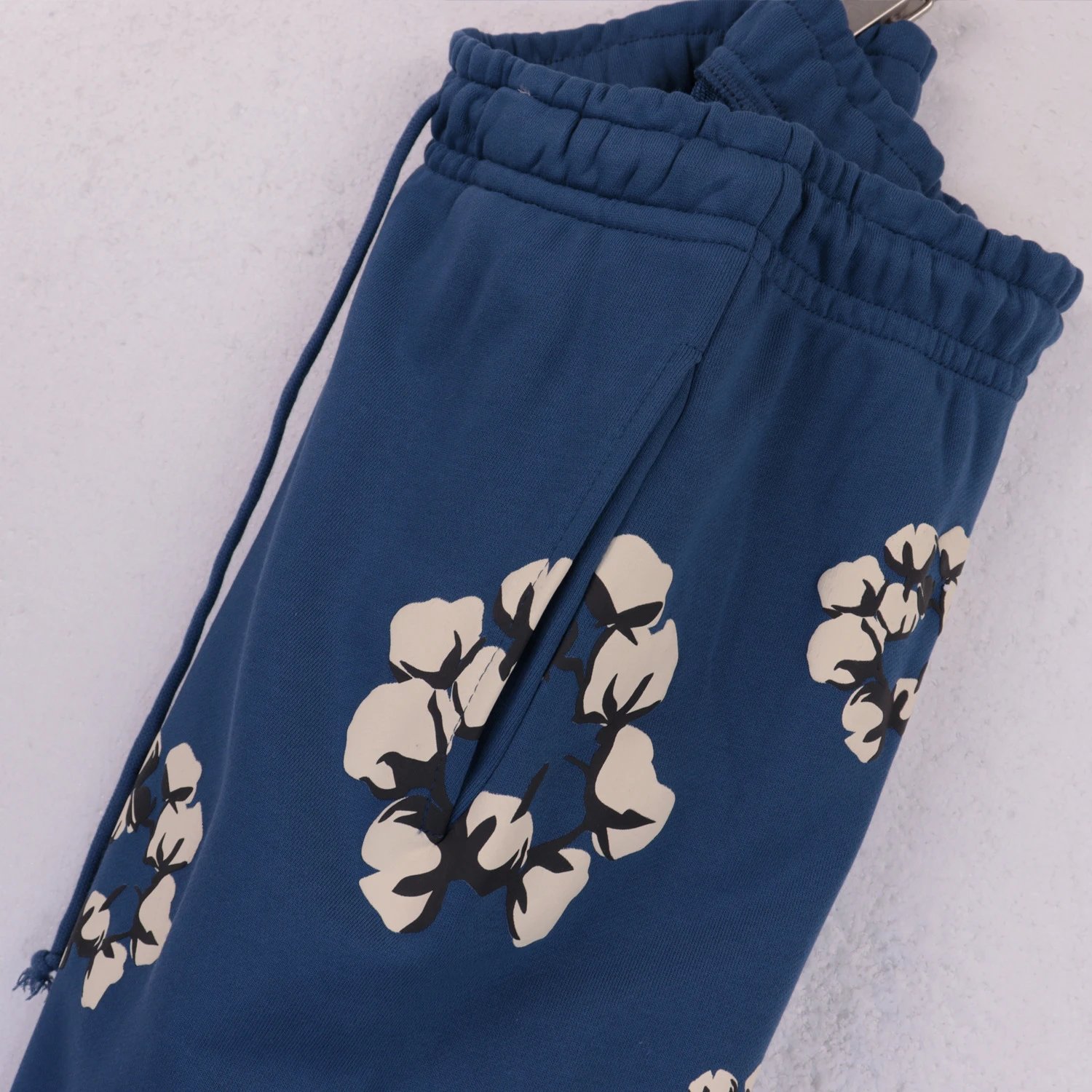 Design Floral Print Black Sweatpants - 20