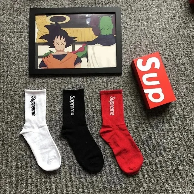 Supreme Socks 3-Pack Mid-Calf Logo product detail image 1
