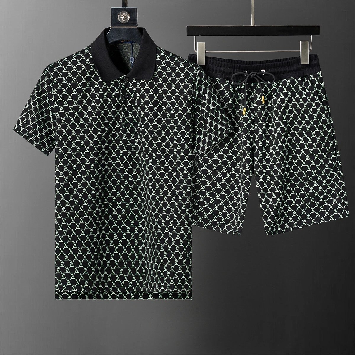 Louis Vuitton Matching Sets Short-Sleeve T-Shirt and Shorts Set — 6577 Black Suit-LV
