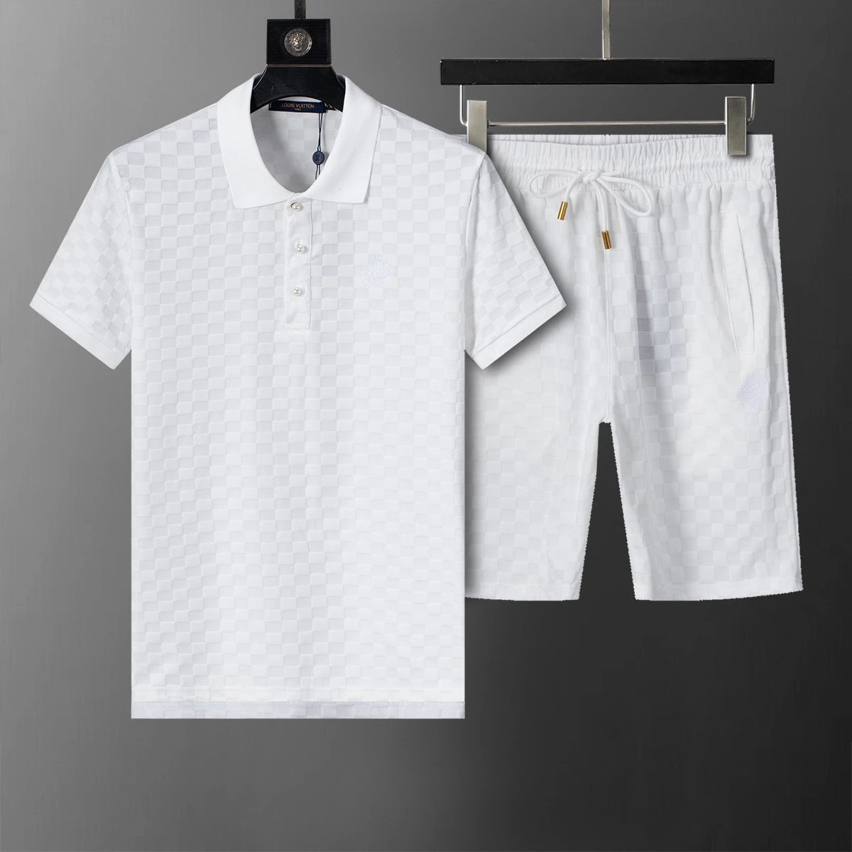 Louis Vuitton Matching Sets Short-Sleeve T-Shirt and Shorts Set — 6553 White Suit-LV